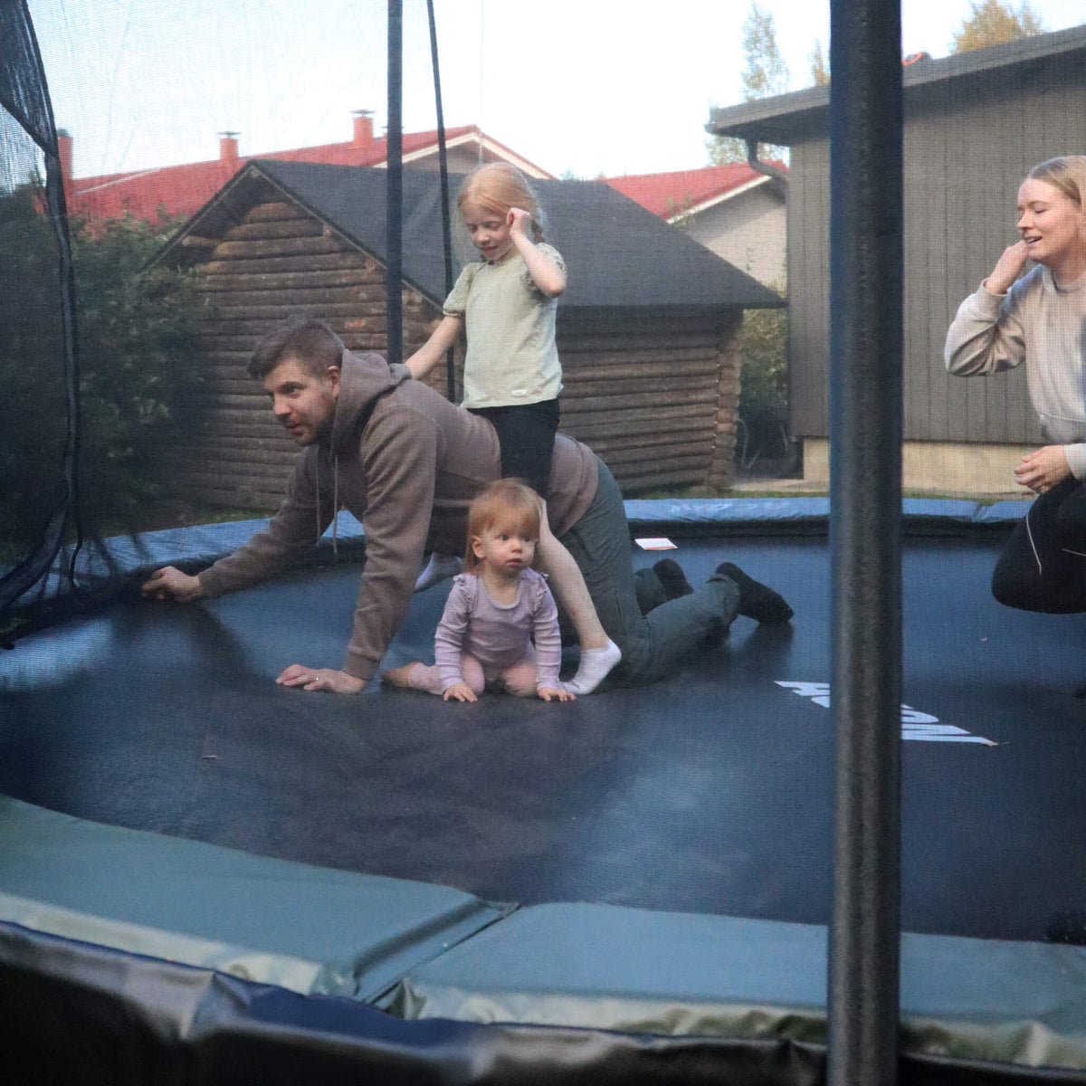 ACON Air 3,7m Round Trampoline with Safety Net and Ladder (2)